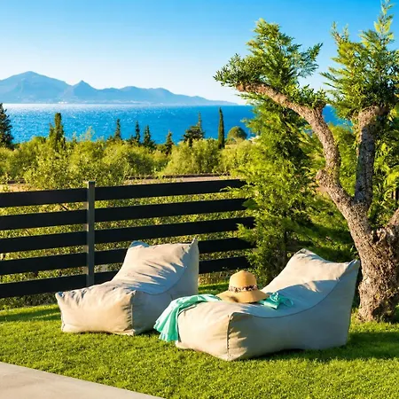 Villa Vatia 3 *